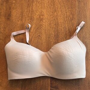 Calvin Klein Nude Wireless Molding Bra (1)